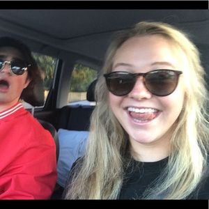 Meet your Posher, Kendall